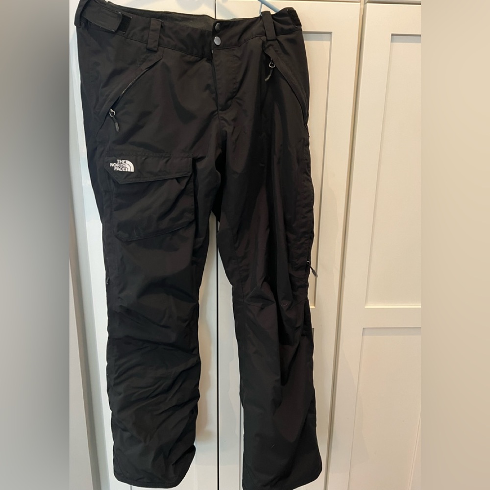 EUC North Face Hyvent Snow/Ski pants sized Large